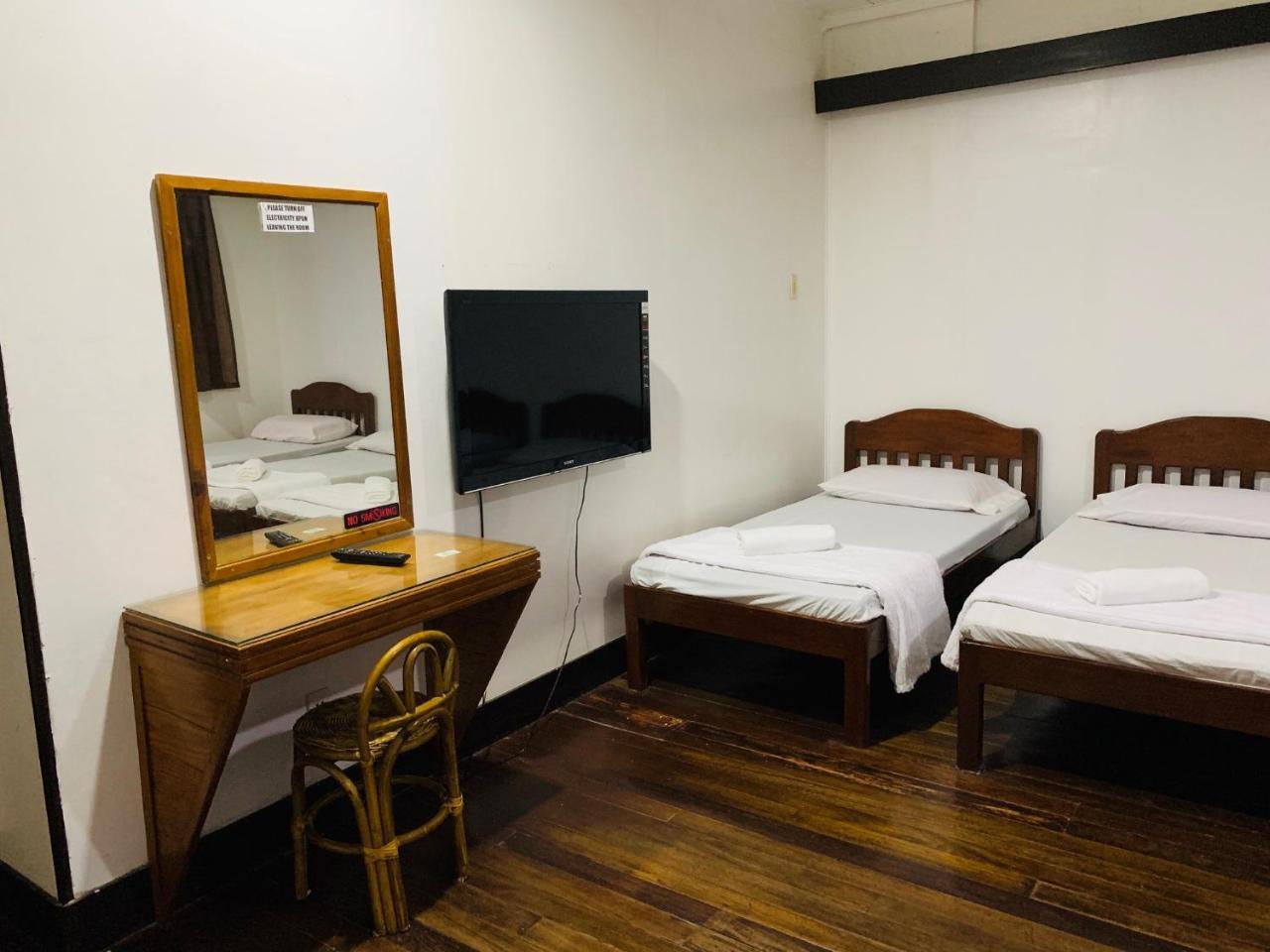 Matutina Pensionne Puerto Princesa Exteriör bild