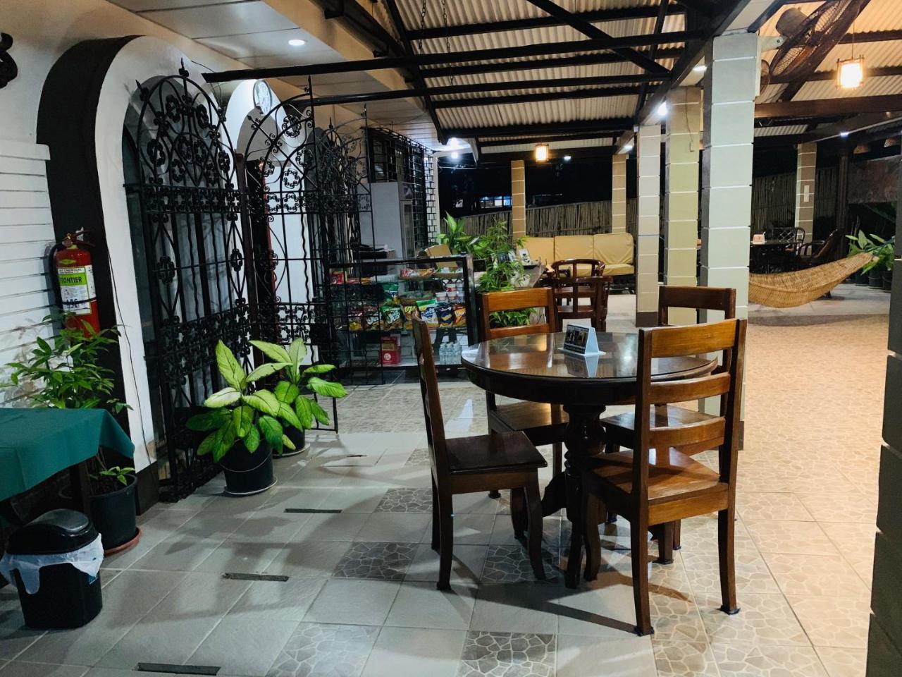 Matutina Pensionne Puerto Princesa Exteriör bild