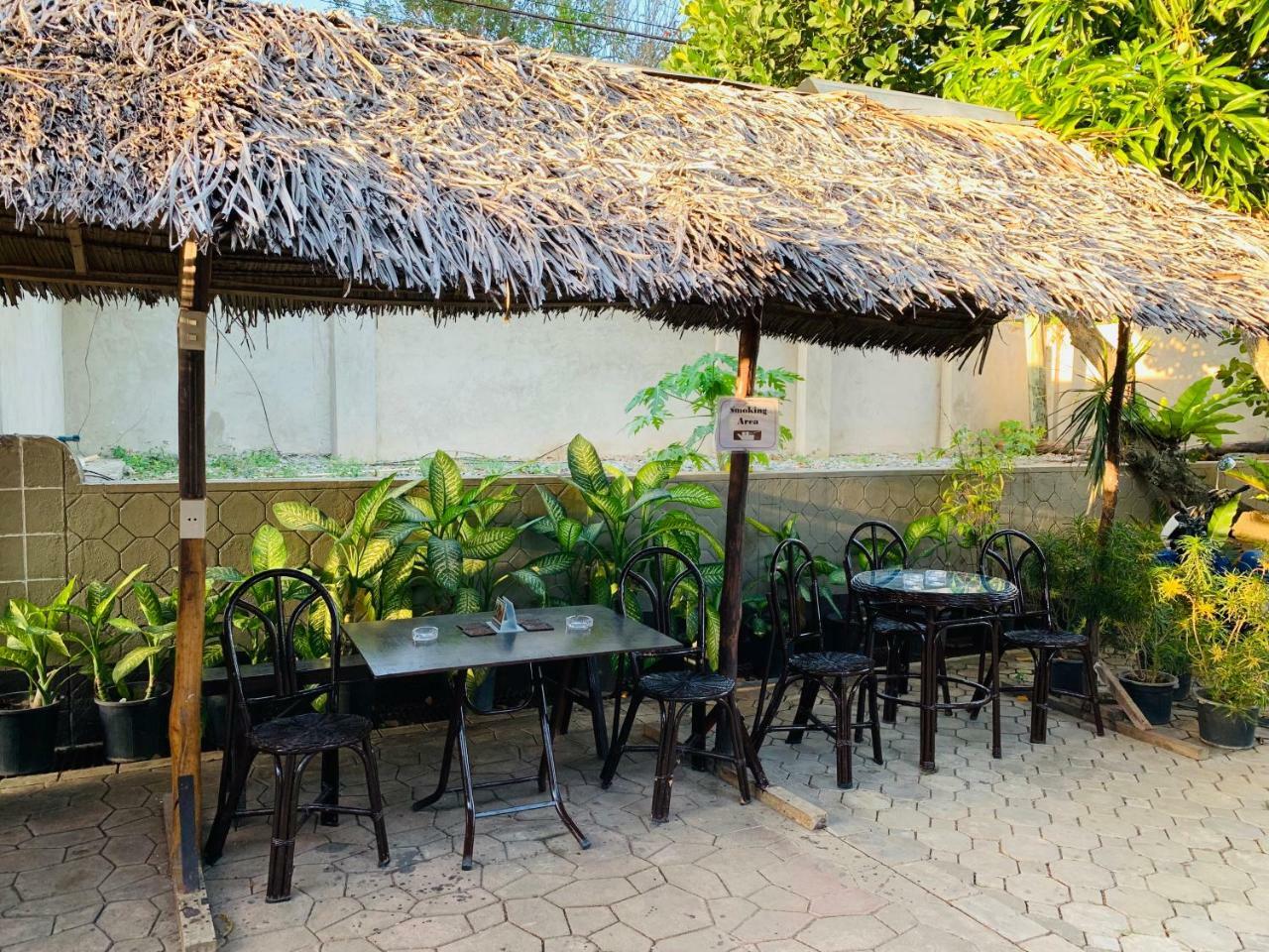 Matutina Pensionne Puerto Princesa Exteriör bild